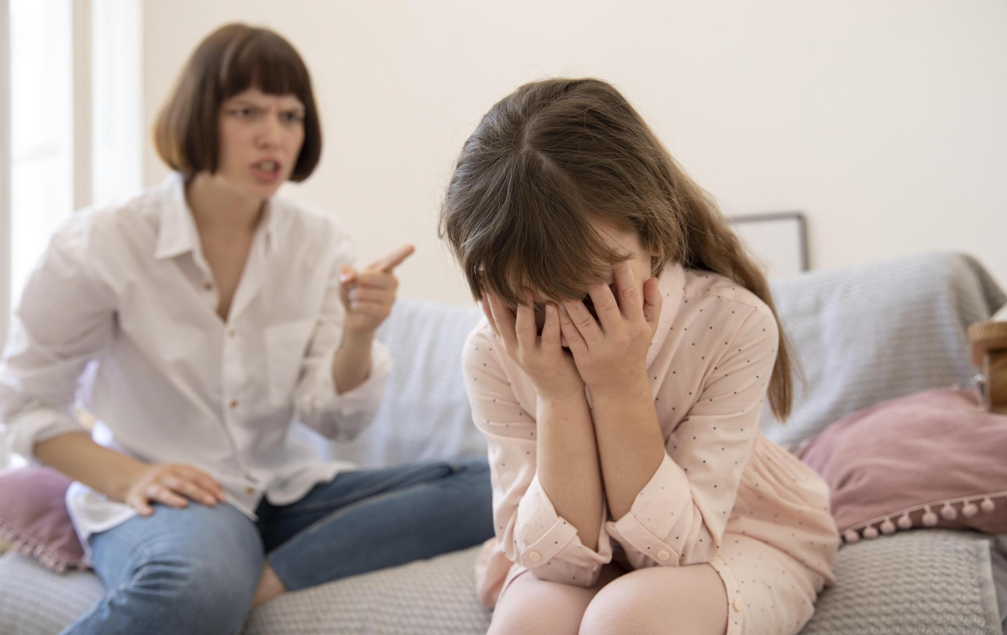 Критикуем правильно: как не травмировать ребенка неосторожными словами (советы родителям)